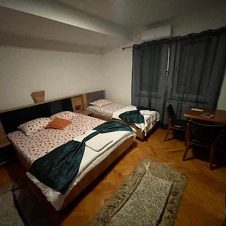 Madigan'S Hotel Kosovo Polje Exterior foto